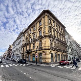 Prodej historického objektu 2 200 m² Praha, Hybernská