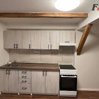 Pronájem bytu 4+1 80 m² Mimoň, Hvězdovská