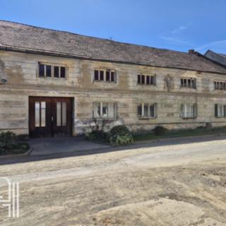 Prodej rodinného domu 240 m&sup2; Čelčice