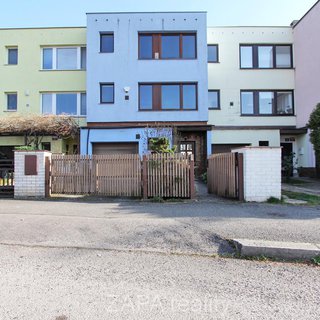 Prodej rodinného domu 205 m² Praha, Perlitová