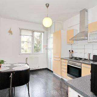 Pronájem bytu 2+1 65 m² Praha, Krupská