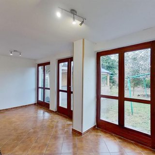 Prodej rodinného domu 174 m² Choltice, nám.Sv.Trojice