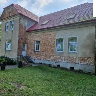 Prodej rodinného domu 280 m² Dolní Roveň