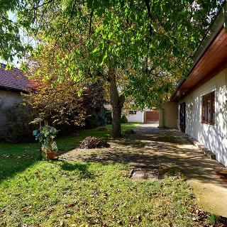 Prodej stavební parcely 930 m² Praha, Čtyřkolská