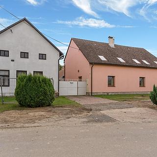 Prodej rodinného domu 550 m&sup2; Moravany