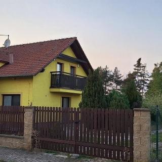 Prodej rodinného domu 168 m² Vroutek, Pod Hájem