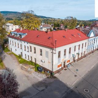 Prodej činžovního domu 981 m² Mladé Buky