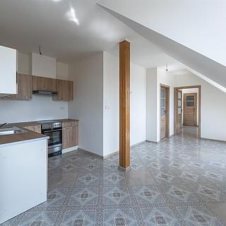 Prodej bytu 4+kk 102 m&sup2; Břežany II