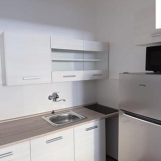 Pronájem bytu 1+kk, garsoniery 33 m&sup2; Úpice