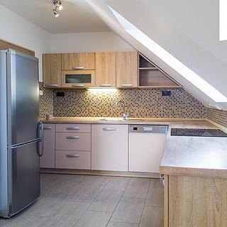 Pronájem bytu 3+kk 85 m² Vitiněves