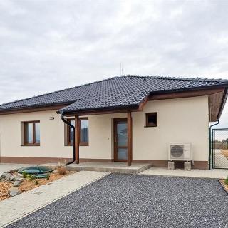 Pronájem rodinného domu 104 m² Dolní Ředice, Pardubická