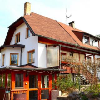 Prodej rodinného domu 400 m² Černovice, Husovy sady