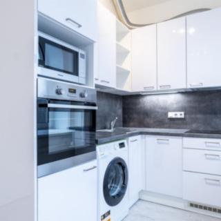 Pronájem bytu 1+1 35 m² Praha