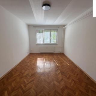 Pronájem bytu 1+1 35 m² Karlovy Vary, Jižní
