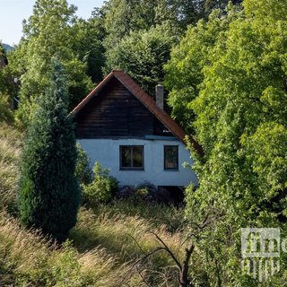 Prodej stavební parcely 4 996 m² Hranice