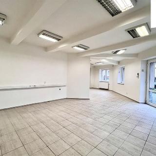 Pronájem obchodu 80 m² Plzeň, Částkova