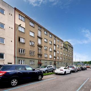 Prodej bytu 2+1 57 m² Praha, Hládkov