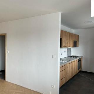 Pronájem bytu 2+1 58 m² Opava, náměstí Republiky