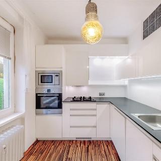 Prodej bytu 3+1 73 m² Plzeň, Pod Záhorskem