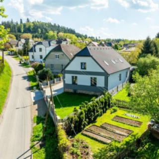 Prodej rodinného domu 224 m² Litohlavy