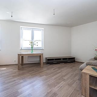 Prodej bytu 2+kk 41 m&sup2; Břežany II