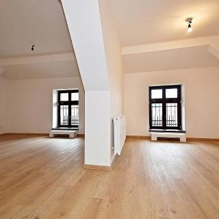 Prodej bytu 3+1 88 m² Žacléř, Rýchorské náměstí