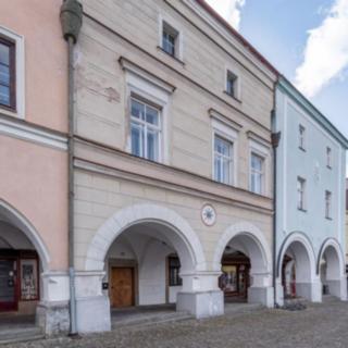 Prodej rodinného domu 740 m² Nové Město nad Metují, Husovo náměstí