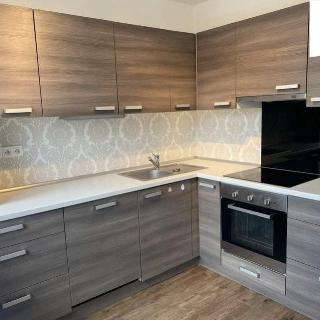 Pronájem bytu 3+1 82 m² Kladno, Na růžovém poli