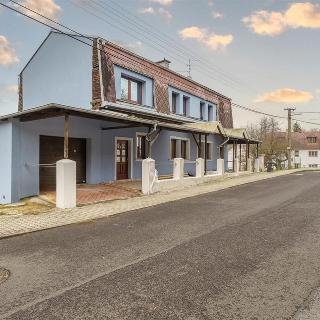 Prodej rodinného domu 370 m² Dalovice, Borská