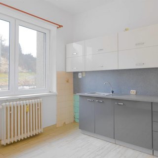 Prodej bytu 2+1 57 m² Úpice, Spojenců