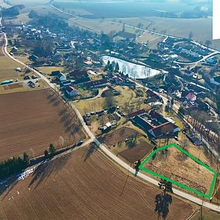 Prodej stavební parcely 2452 m&sup2; Dobroutov