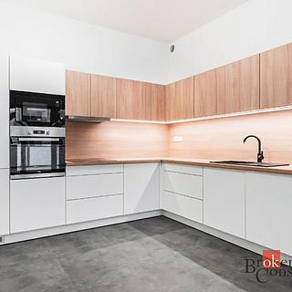 Pronájem bytu 2+kk 66 m&sup2; Olomouc