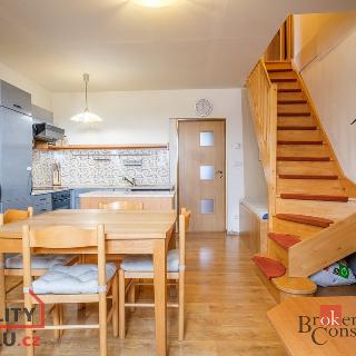 Prodej bytu 3+kk 77 m² Karlovy Vary, Nejdecká