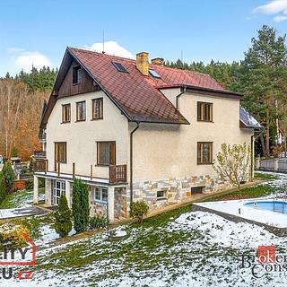 Prodej rodinného domu 301 m&sup2; Karlova Ves