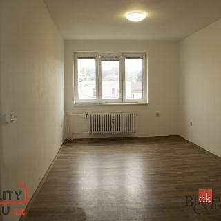 Pronájem bytu 2+1 56 m² Úpice, Sládkova