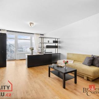 Prodej bytu 2+1 70 m² Praha, Jeřabinová