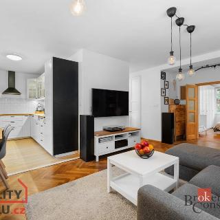 Prodej bytu 2+kk 57 m² Praha, Mukařovská