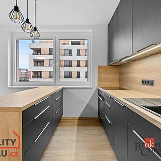 Pronájem bytu 2+kk 50 m&sup2; Hradec Králové