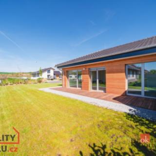 Prodej bytu 3+kk 67 m² Lužany, 