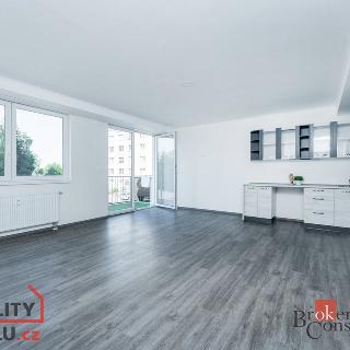 Prodej bytu 4+kk 99 m² Karlovy Vary, Dubová