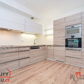 Prodej bytu 2+kk 53 m² Praha, Fikerova