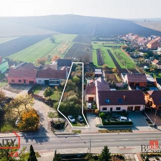 Prodej stavební parcely 766 m² Těšany, 