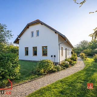 Prodej rodinného domu 270 m&sup2; Slepotice