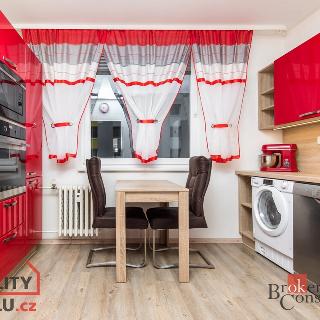 Pronájem bytu 3+1 75 m² Pardubice, Kunětická