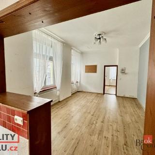 Prodej bytu 4+kk 86 m² Karlovy Vary, Petřín