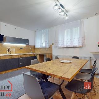 Prodej bytu 2+kk 94 m² Vejprty, Moskevská