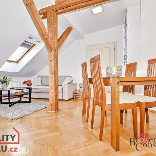 Pronájem bytu 2+kk 55 m² Praha, Slezská