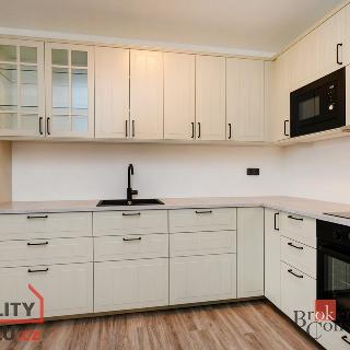 Pronájem bytu 4+kk 80 m² Vochov, 