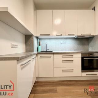 Pronájem bytu 2+kk 50 m² Praha