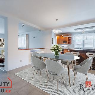 Prodej rodinného domu 240 m&sup2; Žehušice